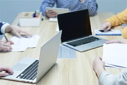 年少有为的含义男